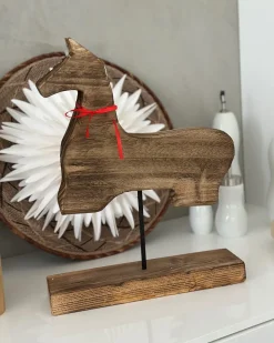 Clearance Beliani Accessorio decorativo Cavallo COLIMA Legno di Paulownia chiaro Marrone