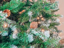 Clearance Beliani Albero di Natale artificiale LED PALOMAR Verde scuro Nero Verde