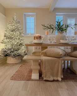 Sale Beliani Albero natalizio innevato BASSIE Bianco Bianco Verde