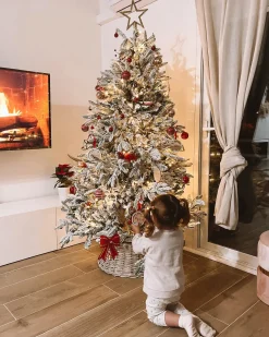 Sale Beliani Albero natalizio innevato BASSIE Bianco Bianco Verde