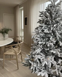 Sale Beliani Albero natalizio innevato BASSIE Bianco Bianco Verde
