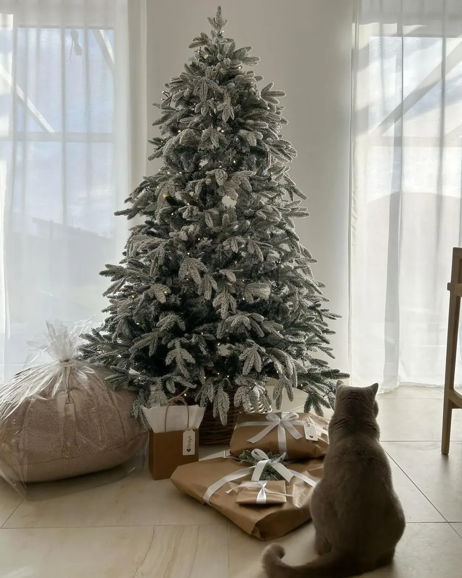Sale Beliani Albero natalizio innevato FORAKER Bianco Bianco Verde
