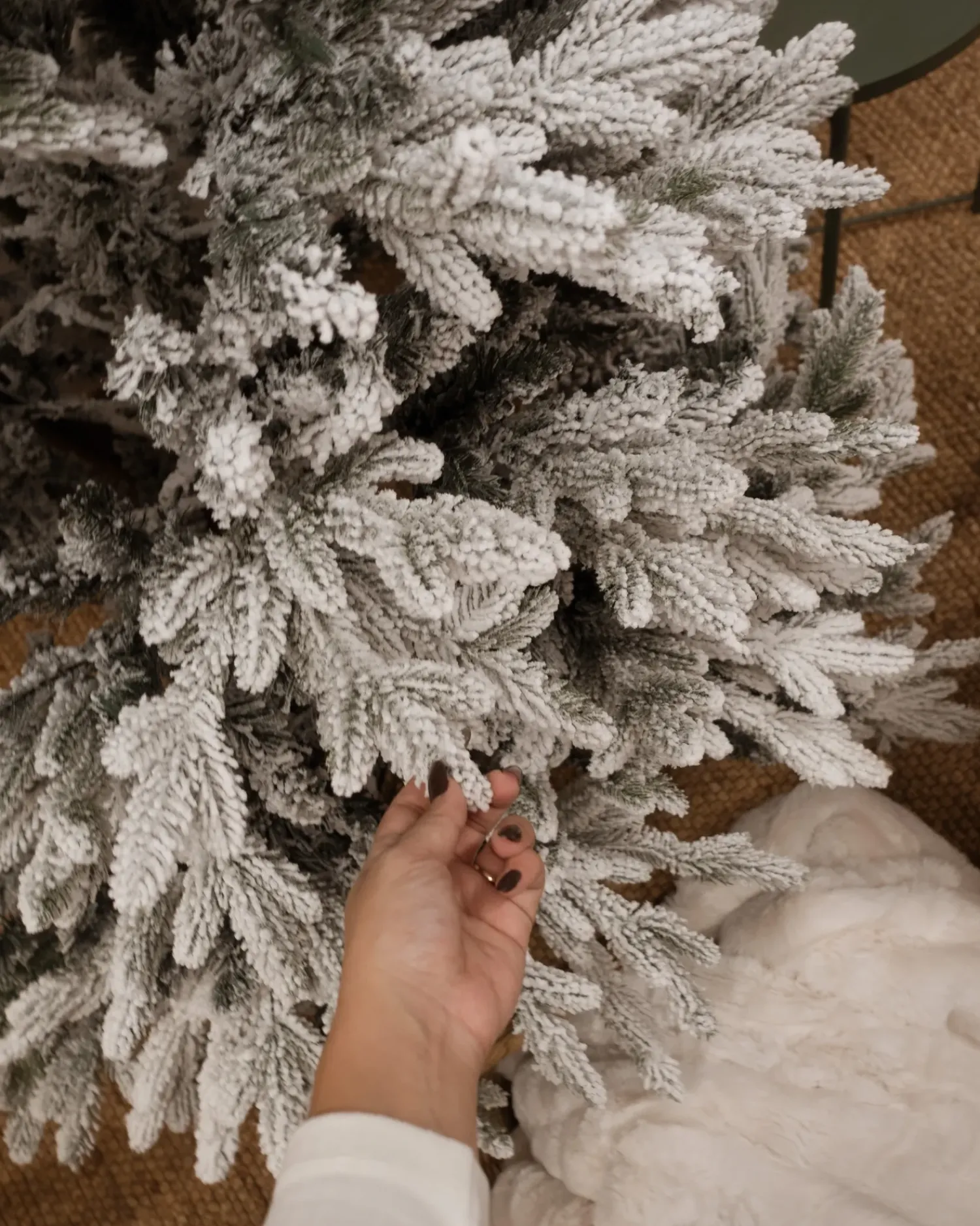 Sale Beliani Albero natalizio innevato FORAKER Bianco Bianco Verde