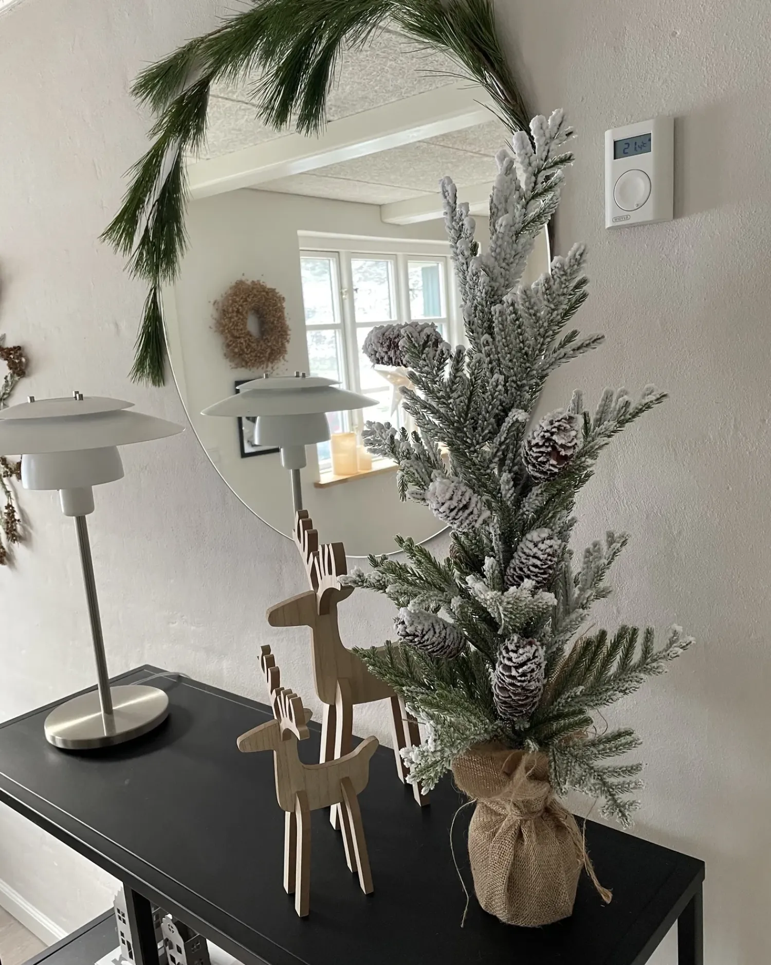Outlet Beliani Albero natalizio innevato LED MALIGNE 90 cm Bianco Beige Bianco Verde