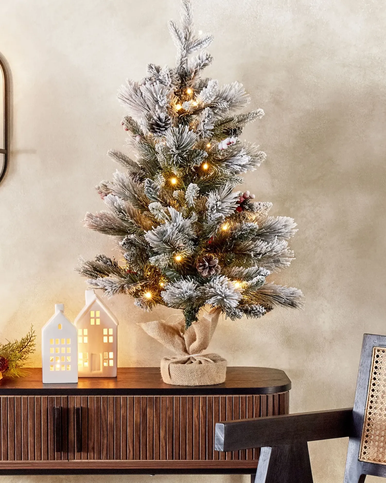 Outlet Beliani Albero natalizio innevato LED MALIGNE 90 cm Bianco Beige Bianco Verde