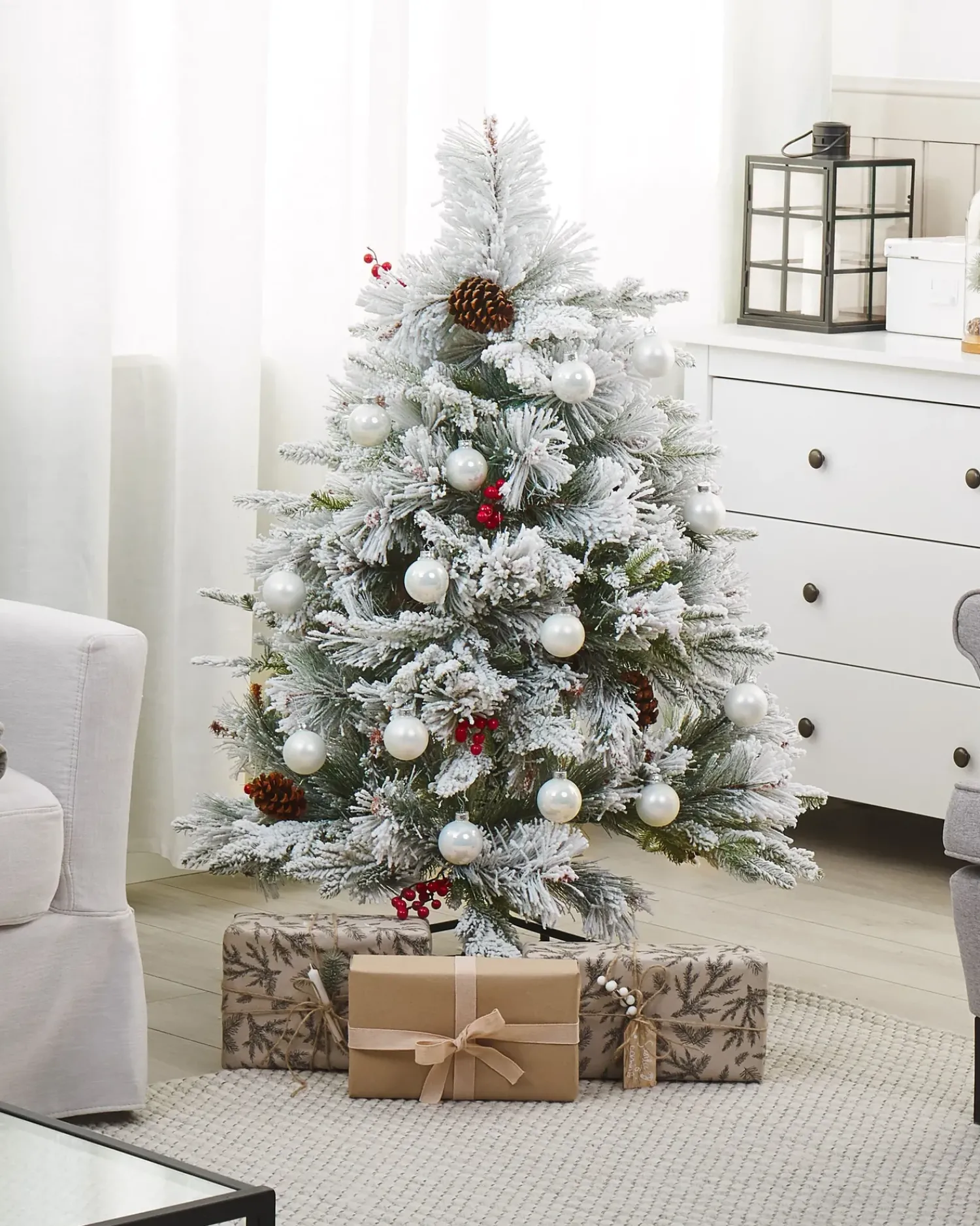 Outlet Beliani Albero natalizio innevato MASALA Bianco Bianco Verde
