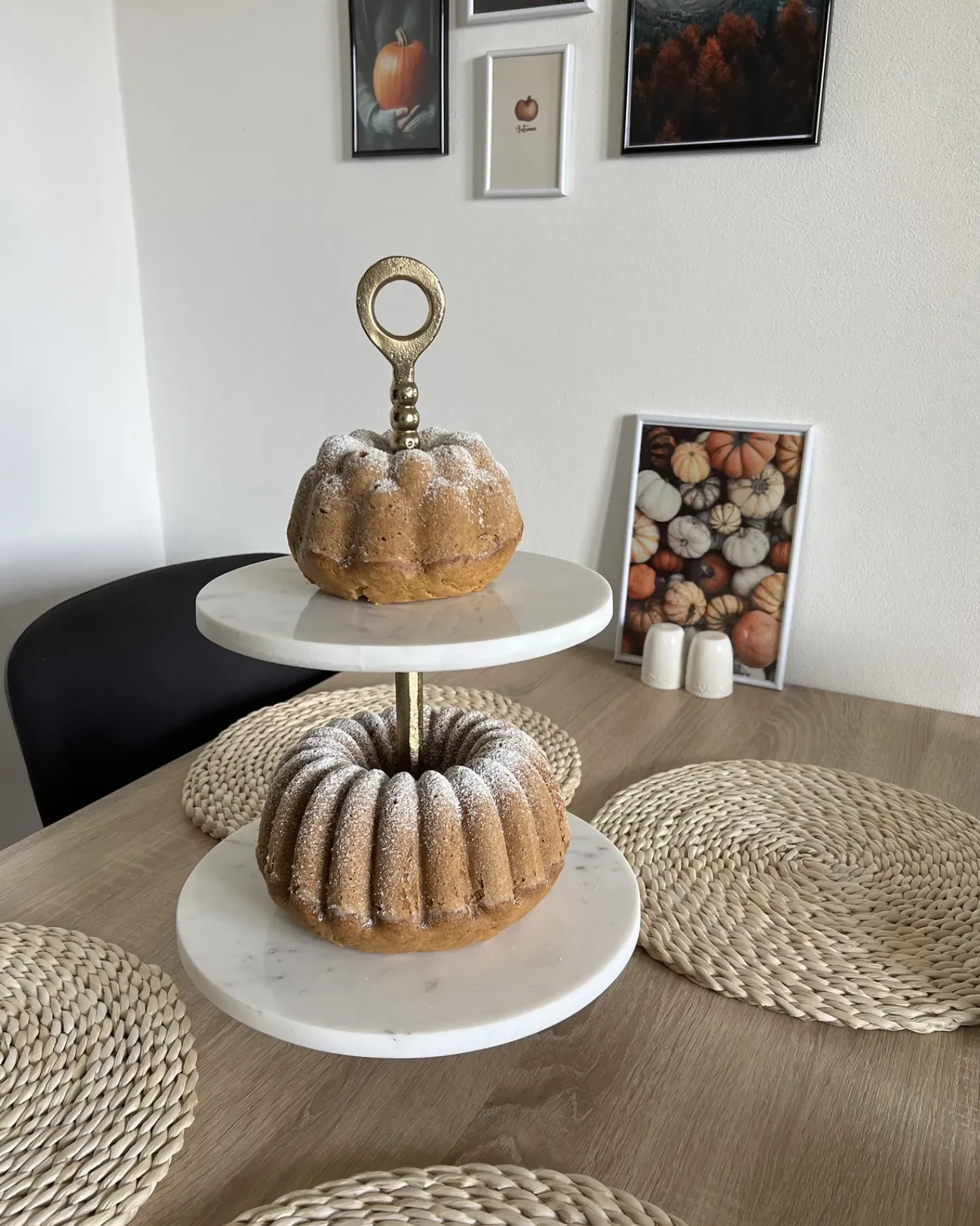 Discount Beliani Alzata per torta TARUM Pietra Marmo bianco Bianco Oro