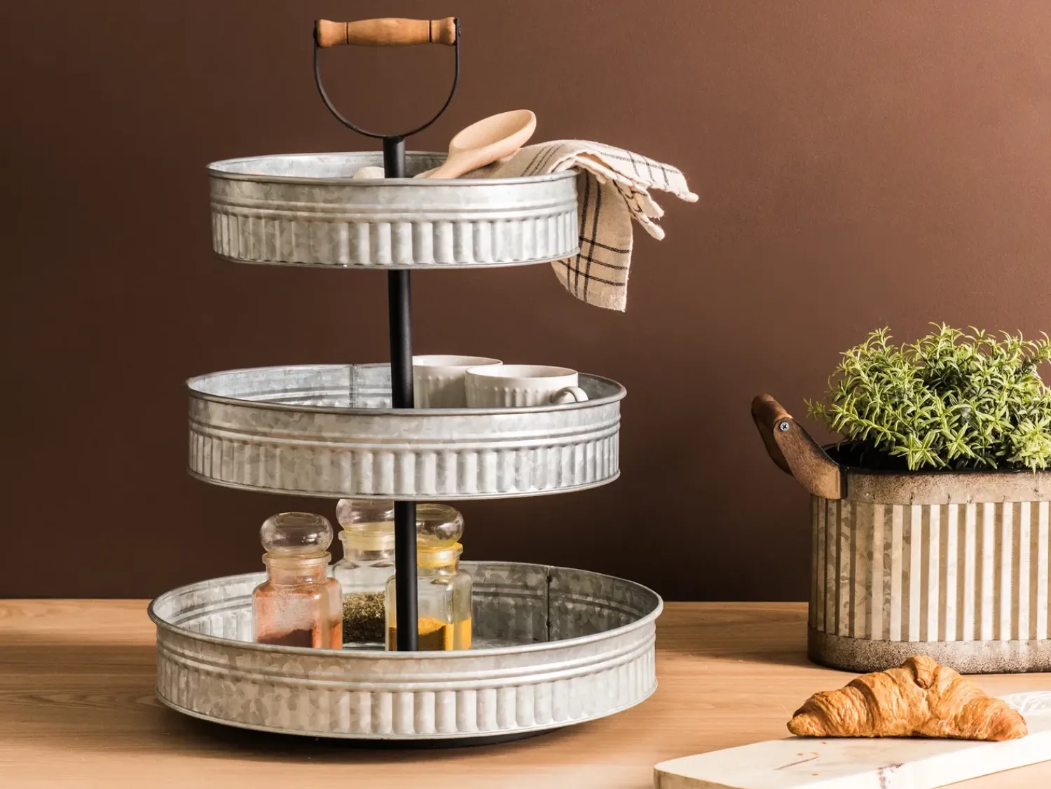 Hot Beliani Alzata per torte a 3 piani KOUIGN Argento Marrone Argento Nero