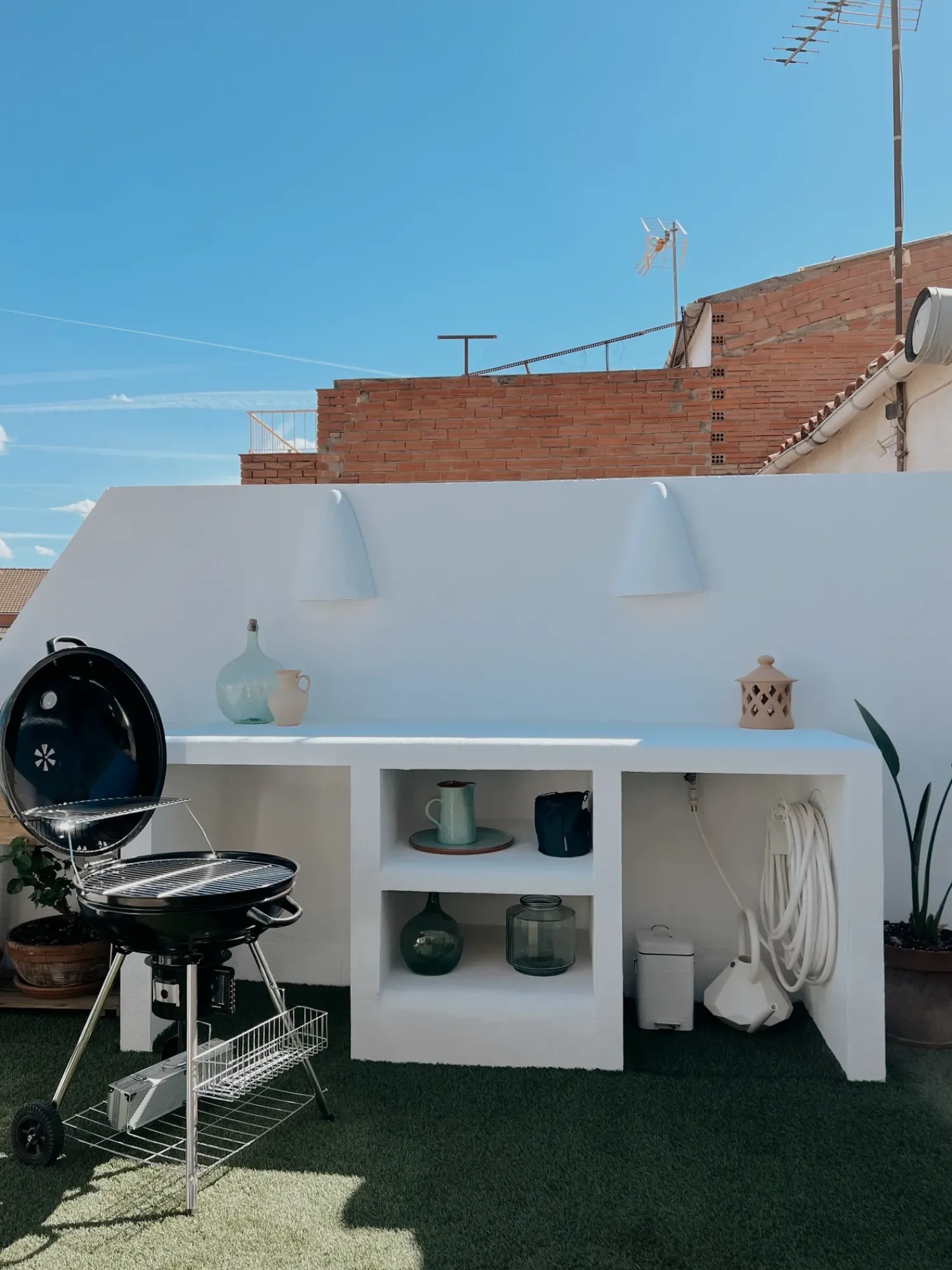 Hot Beliani Barbecue a carbonella MARAPI Metallo Nero