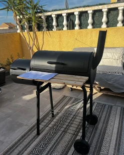 Clearance Beliani Barbecue a carbonella SATAH con affumicatore Metallo Nero