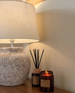 Beliani Candela Profumata con Diffusore di Fragranze DARK ELEGANCE 9 cm Marrone