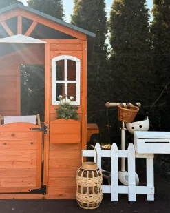 Outlet Beliani Casetta da giardino AMPELIKO Legno di abete Marrone Bianco Grigio Marrone