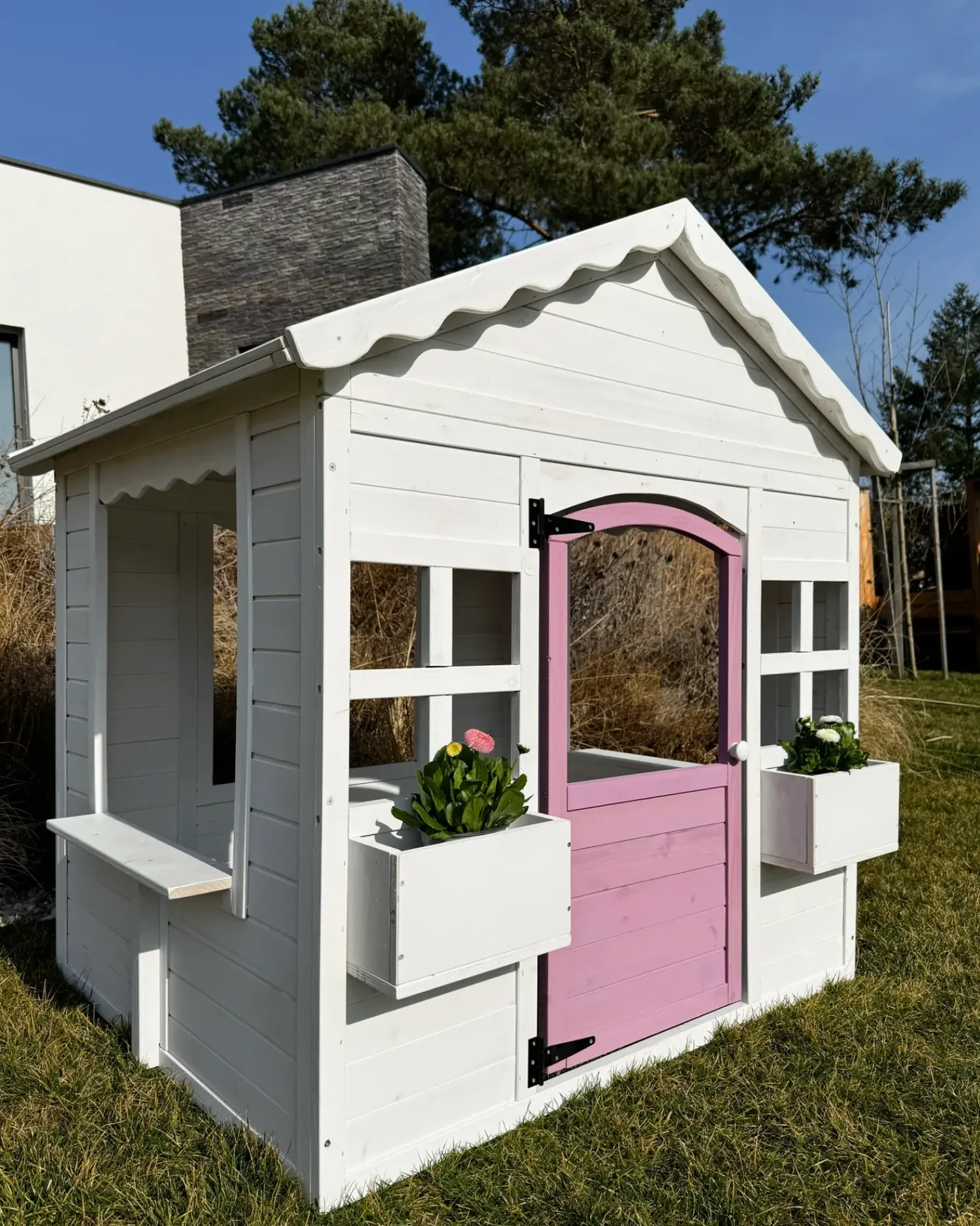 Best Beliani Casetta da giardino NIKAIA Legno di abete Bianco Bianco Rosa