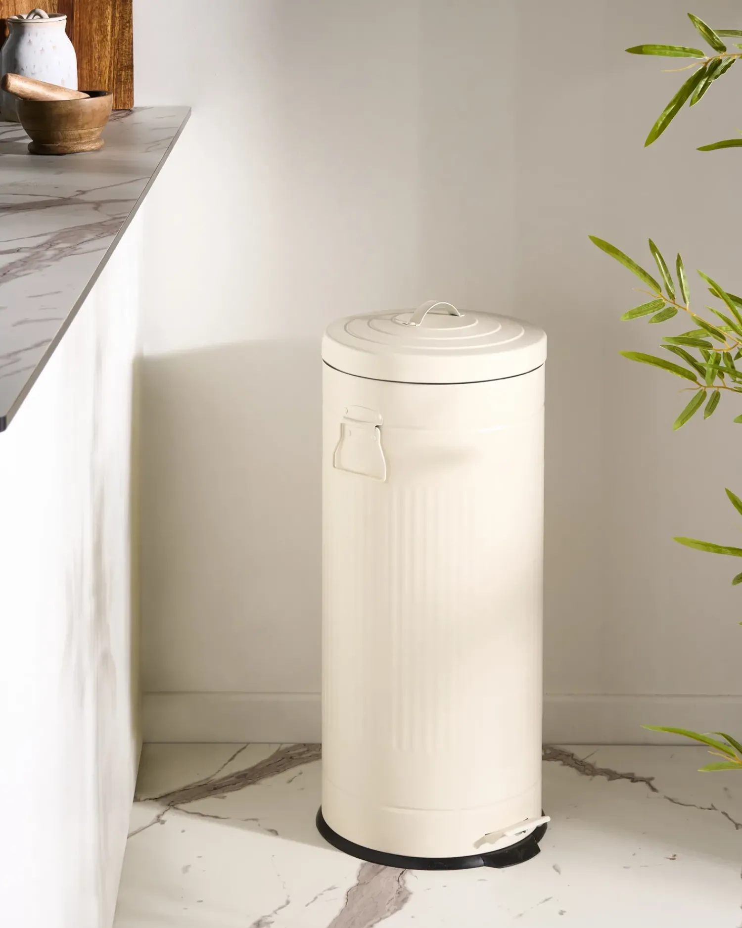 New Beliani Cestino per i rifiuti 30 L ECOAURA Metallo Beige