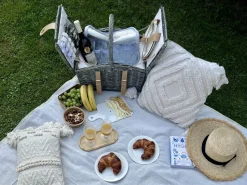 Clearance Beliani Cesto da Picnic CANELE Vimini Marrone Grigio