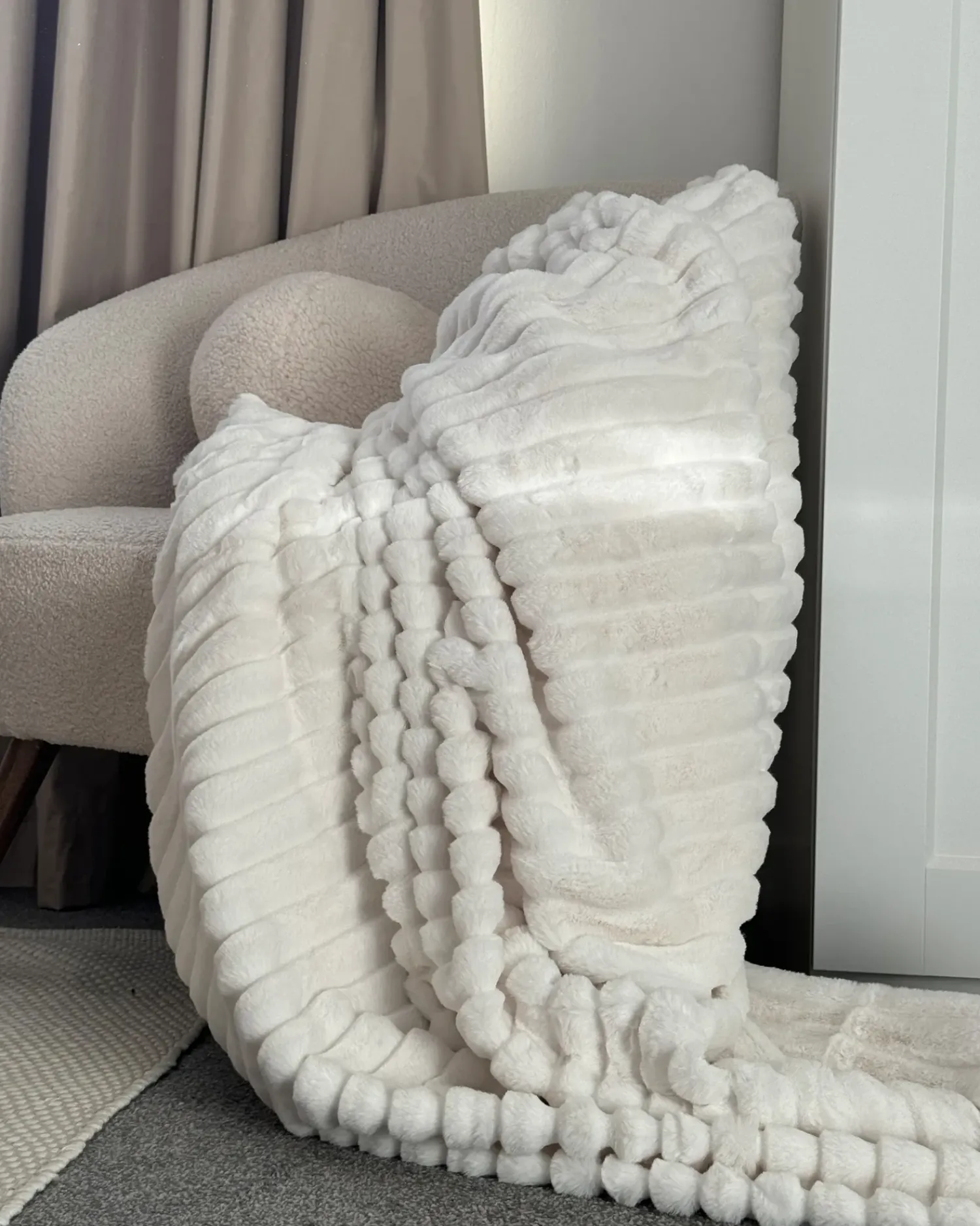 Best Beliani Coperta ABTEH 150 x 200 cm Bianco