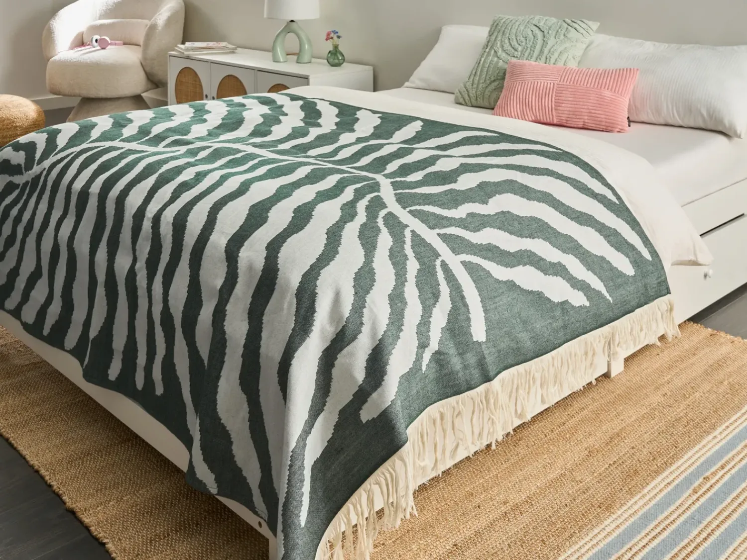 Outlet Beliani Coperta BARTAR Tessuto 130 x 170 cm Verde Bianco Verde