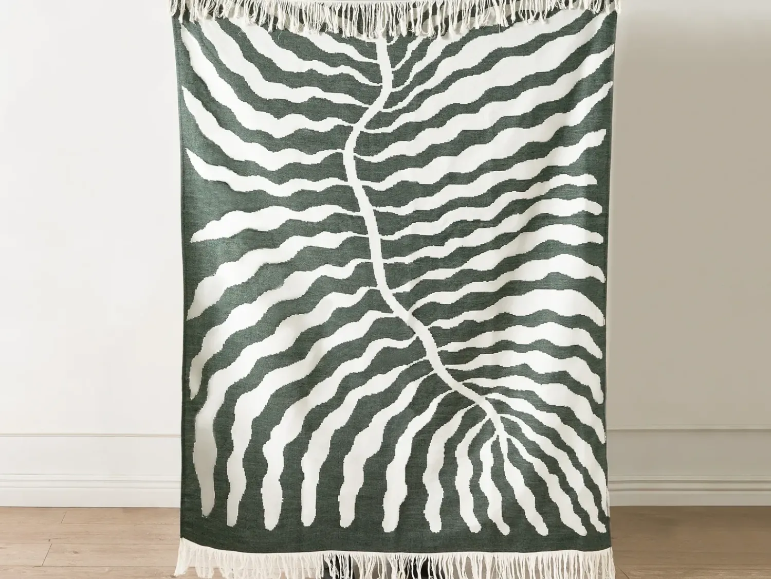 Outlet Beliani Coperta BARTAR Tessuto 130 x 170 cm Verde Bianco Verde