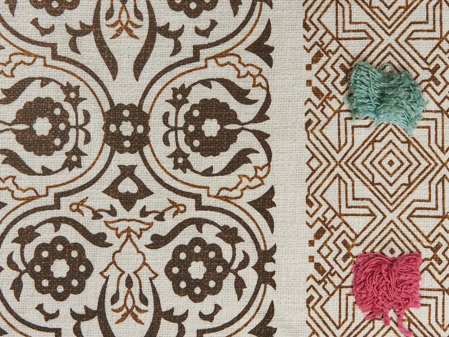 Online Beliani Coperta CHINSURAH Cotone 130 x 180 cm Marrone Beige Rosa Verde Marrone