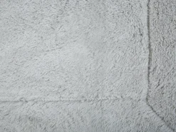 Beliani Coperta GELIK 180 x 200 cm chiaro Grigio