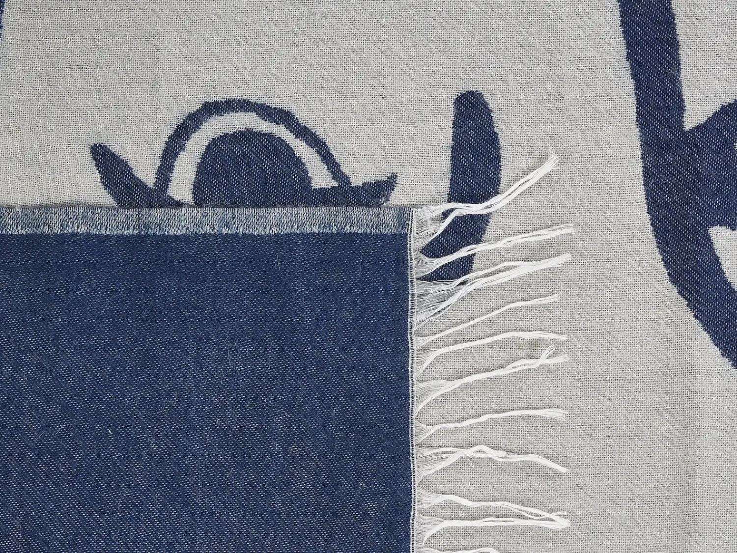 Online Beliani Coperta HALEDE 130 x 170 cm Blu Beige Blu