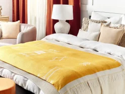 Hot Beliani Coperta JALKINI 130 x 170 cm Giallo Bianco Giallo