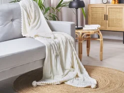 Sale Beliani Coperta KAWERI 150 x 200 cm Bianco