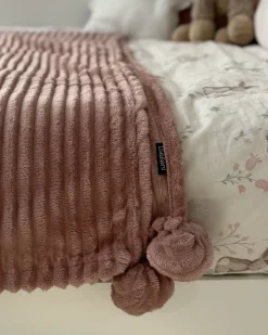 Sale Beliani Coperta KAWERI 150 x 200 cm Rosa