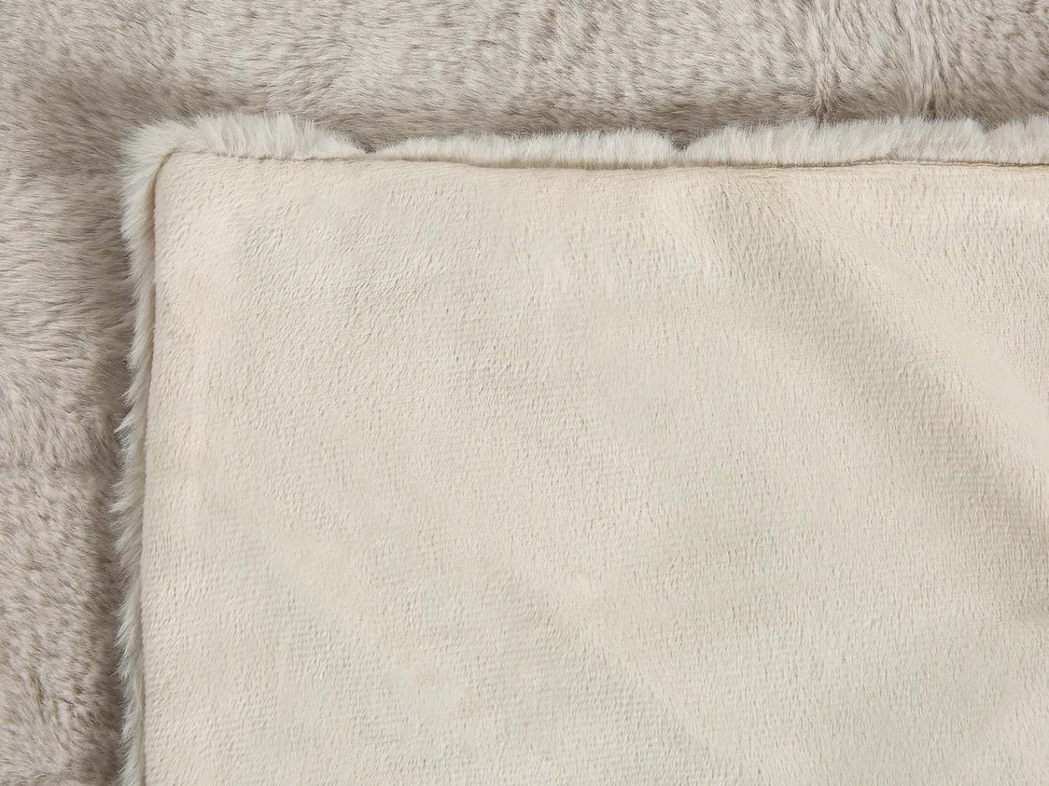Discount Beliani Coperta LABYAR Beige