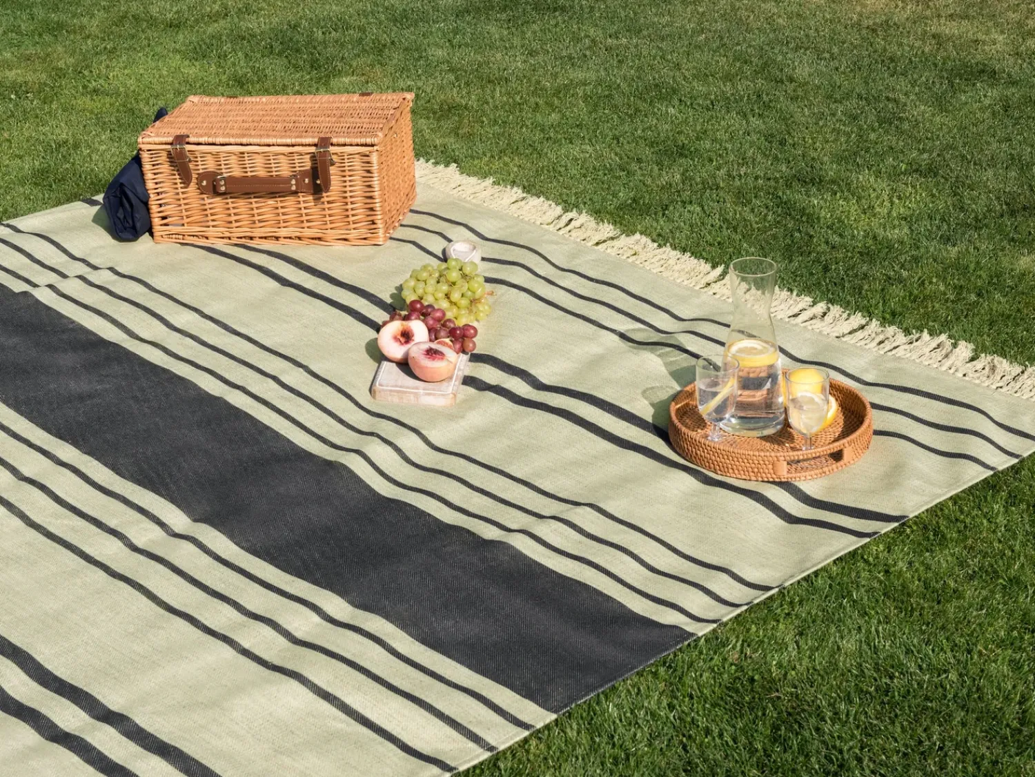 Hot Beliani Coperta per picnic BHONG 200 x 200 cm Beige Beige Nero