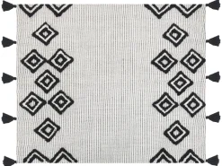 New Beliani Coperta SAATLI 130 x 150 cm Bianco Bianco Nero