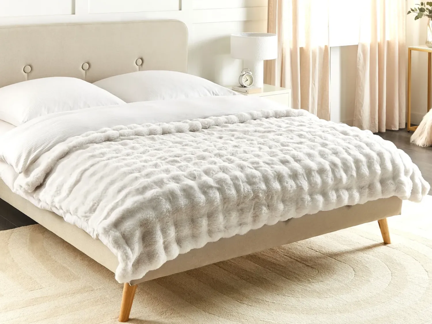 Outlet Beliani Coperta SALKA Finta pelliccia Bianco