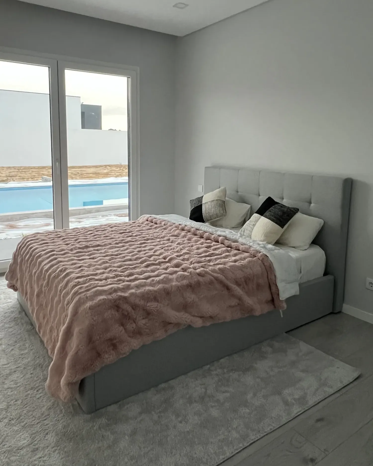 New Beliani Coperta SALKA Finta pelliccia 200 x 220 cm pastello Rosa