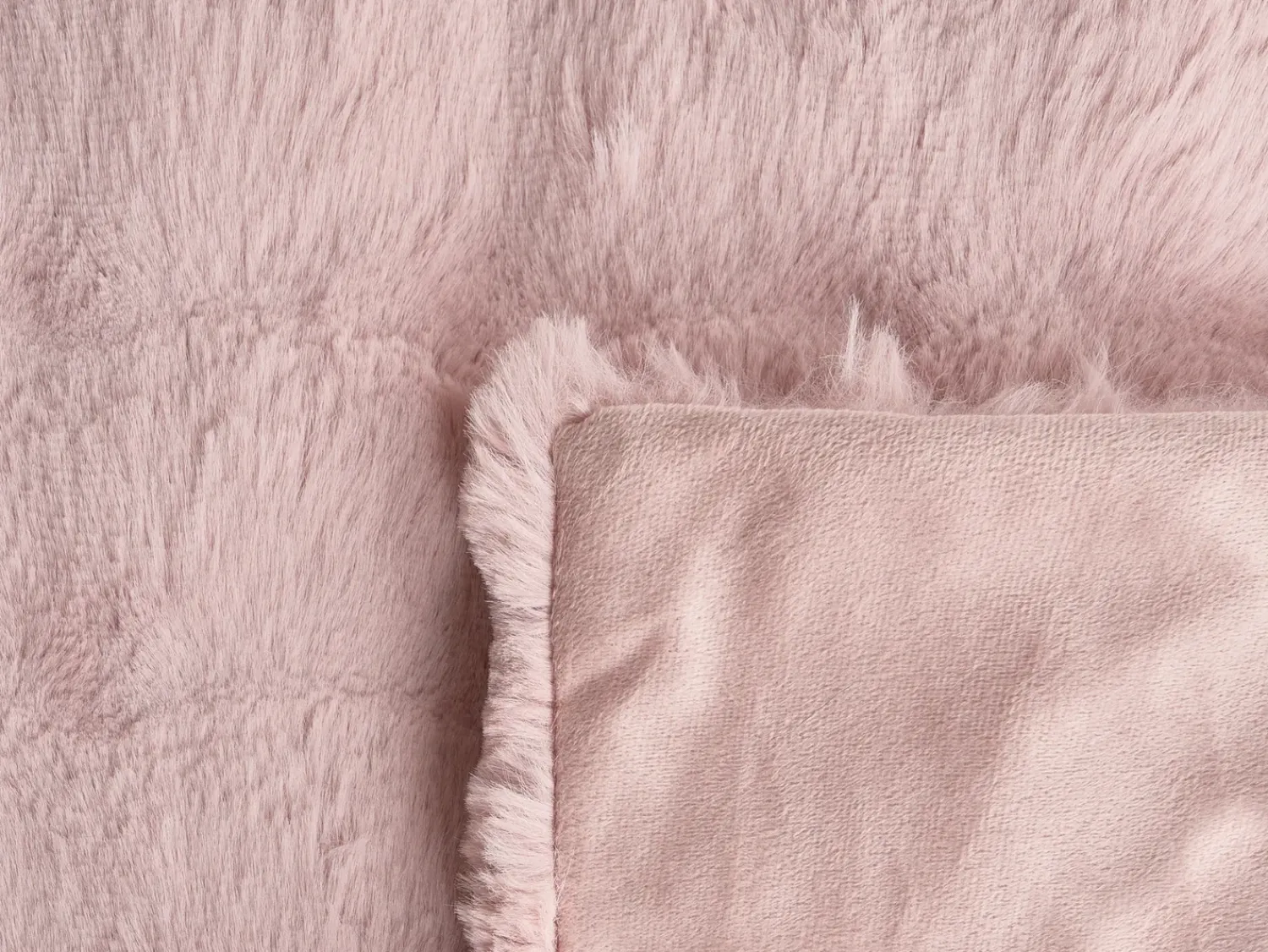 New Beliani Coperta SALKA Finta pelliccia 200 x 220 cm pastello Rosa