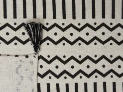 Sale Beliani Coperta UNNAO Cotone 130 x 180 cm Bianco Bianco Nero