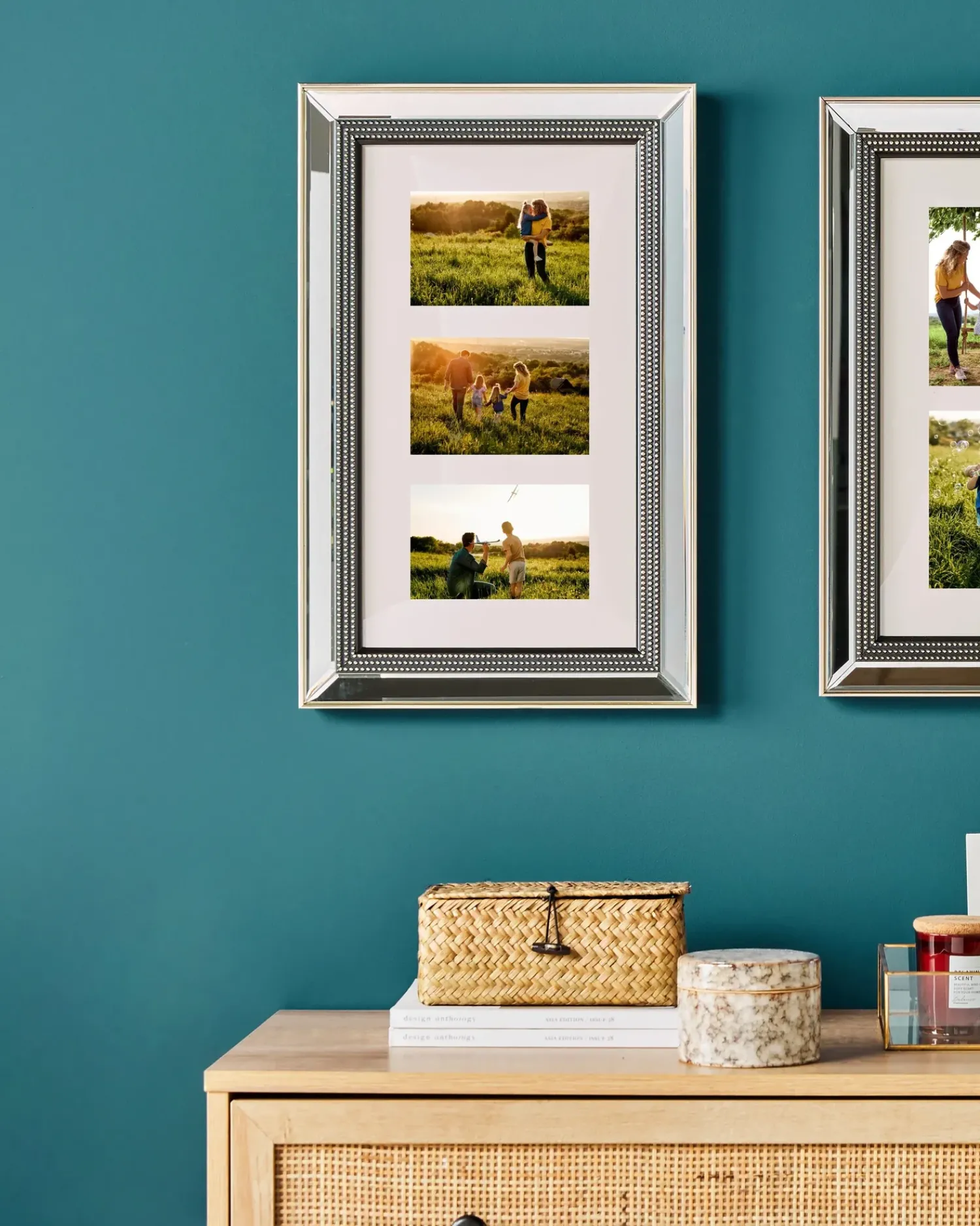 Outlet Beliani Cornice per 3 foto DALABA Argento