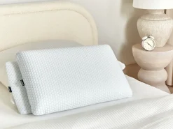 Hot Beliani Cuscino da letto EMIN Alto Schiuma memory 40 x 60 cm Bianco Bianco Blu