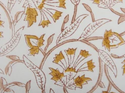 New Beliani Cuscino decorativo AMARA Cotone 45 x 45 cm Giallo Trama floreale Bianco Giallo Marrone