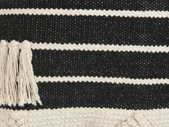 Beliani Cuscino decorativo CHITTOOR Cotone 50 x 50 cm Nero Trama geometrica Beige Nero