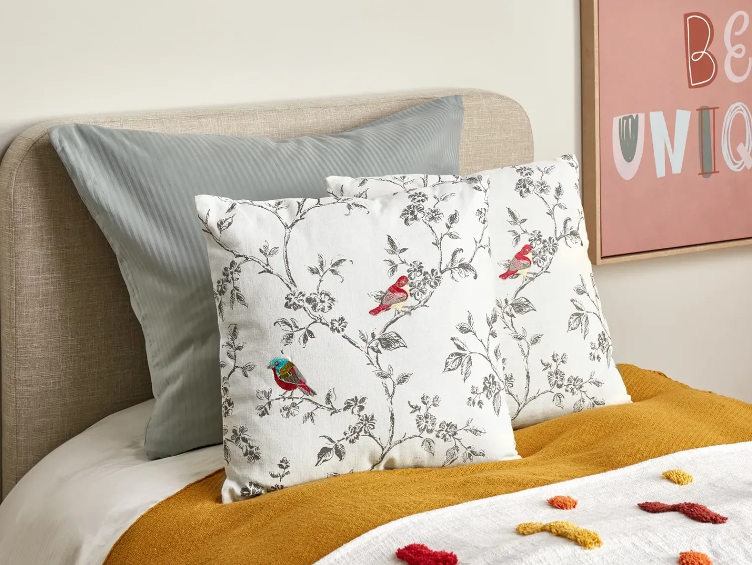 Beliani Cuscino decorativo DILLENIA Cotone 45 x 45 cm Bianco Bianco Grigio Multicolore