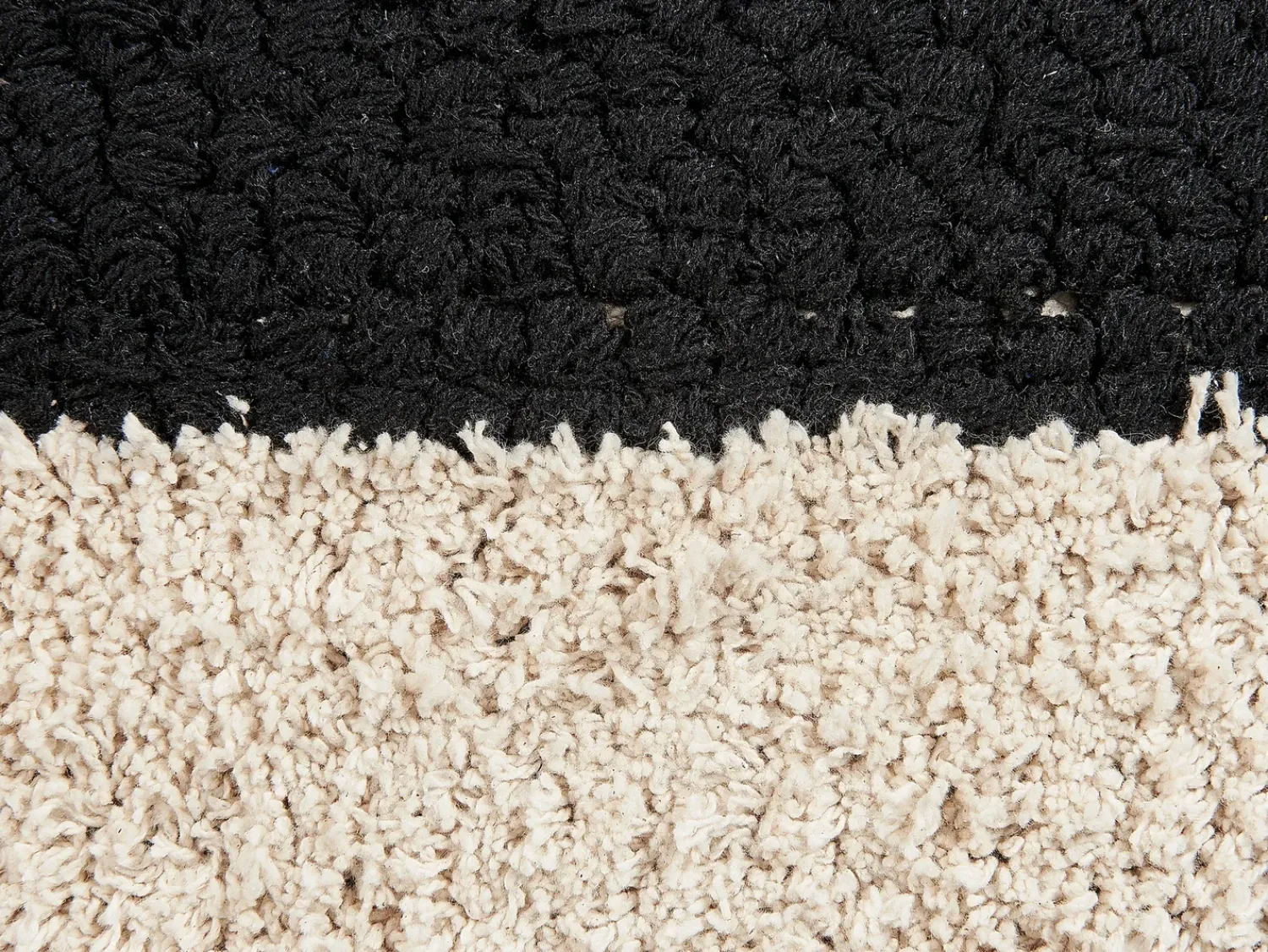 New Beliani Cuscino decorativo KHORA Cotone 50 x 50 cm Nero Trama geometrica Beige Nero