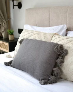 Sale Beliani Cuscino decorativo LYTHRUM Cotone 55 x 35 cm scuro Tinta unita Grigio