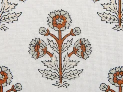 Beliani Cuscino decorativo OMORIKA Cotone 45 x 45 cm Bianco Trama floreale Arancione Beige Bianco Multicolore