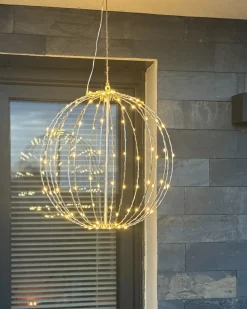 Outlet Beliani Decorazione da appendere all'aperto LED HOSFOS Palla di Natale 42 cm Argento
