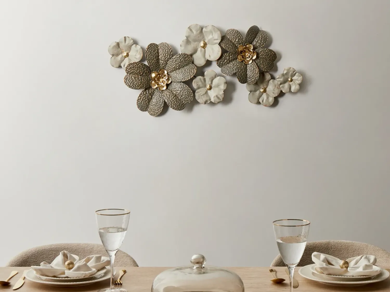 Online Beliani Decorazione da parete Fiore LANTHANUM Metallo 52 cm Beige Beige Oro