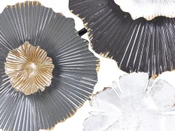 Beliani Decorazione da parete Fiore POTASSIUM Metallo 49 cm Grigio Beige Bianco Grigio Oro