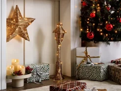 Outlet Beliani Decorazione natalizia LED ALFTANES Lampada da palo 62 cm Oro