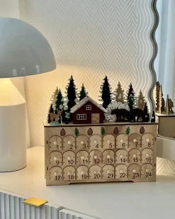 Discount Beliani Decorazione natalizia LED HELIN Calendario dell'Avvento 33 cm chiaro Marrone