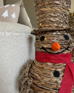 Online Beliani Decorazione natalizia LED OLAFSVIK Pupazzo di neve 52 cm Naturale