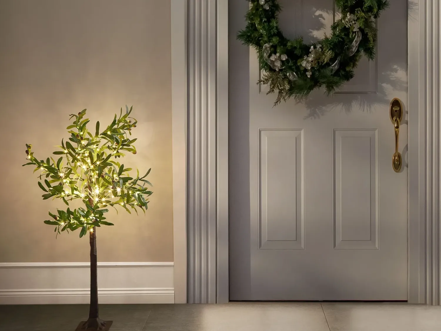 Sale Beliani Decorazione per esterni LED CELIONI Albero Verde Marrone Verde Nero
